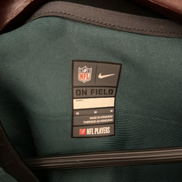 woman’s medium Carson Wentz eagles jersey- size M-super bowl edition - Picture 4 of 5